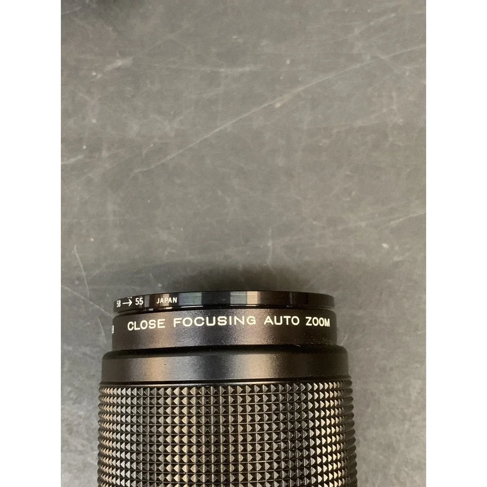 Vivitar 75-205mm 3.8 Close Focusing Auto Zoom Camera Lens 58mm with Case